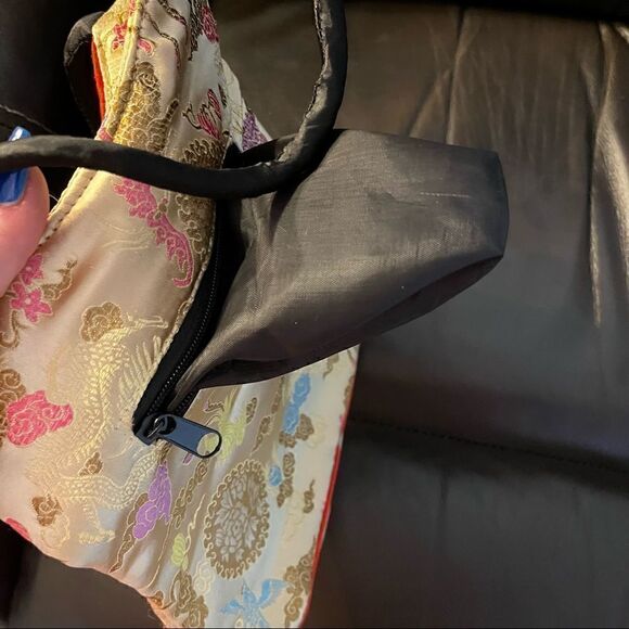 PURSE! Chinese embroidery purse, Never used - Picture 5 of 6